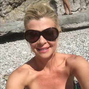 Meet your Posher, Faye